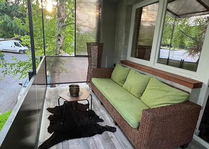 Urban Nest Apartment *